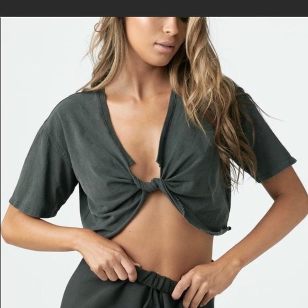 DO NOT PURCHASE-ISO Joah Brown Twist Tee